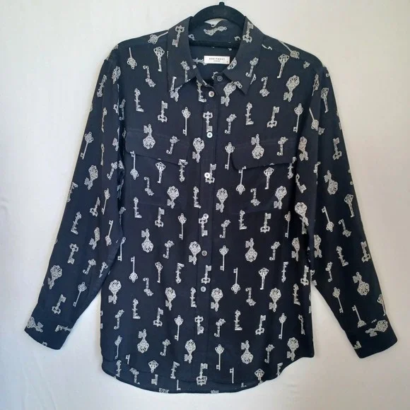 Equipment Femme Black White 100% Silk Skeleton Key Print Button Down Shirt S - Picture 2 of 10
